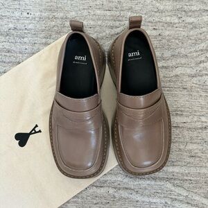 AMI Paris brown square/moc toe loafers